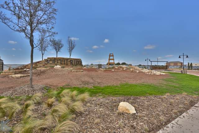 2117 South Ridge